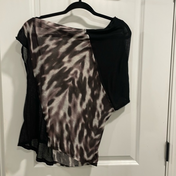 Bebe boat neck asymmetrical top - Picture 1 of 4